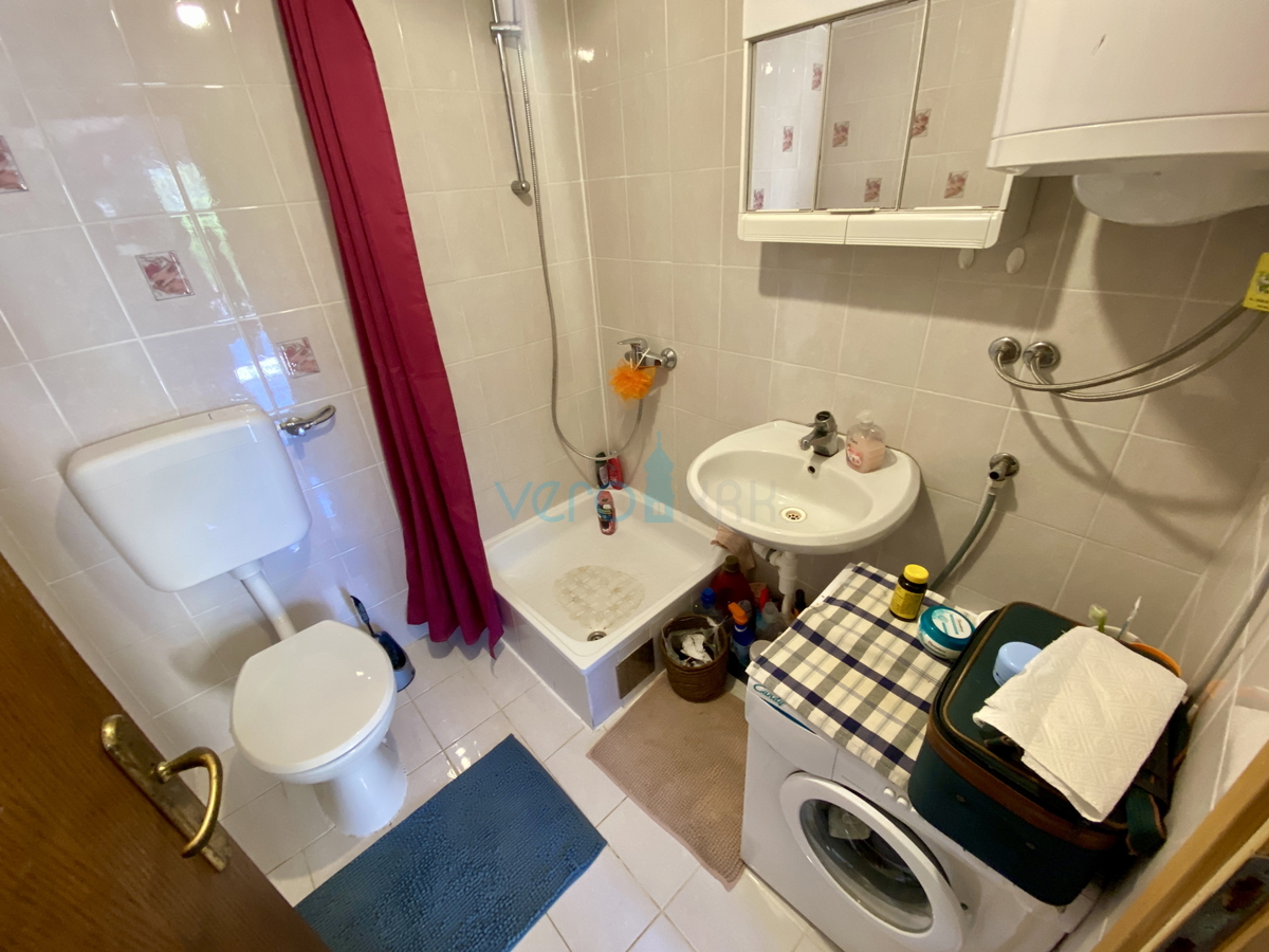 Otok Krk, Dobrinj, okolica, dvojna kuća z dvema apartmajnama, pogled, zemljišče, prodaja