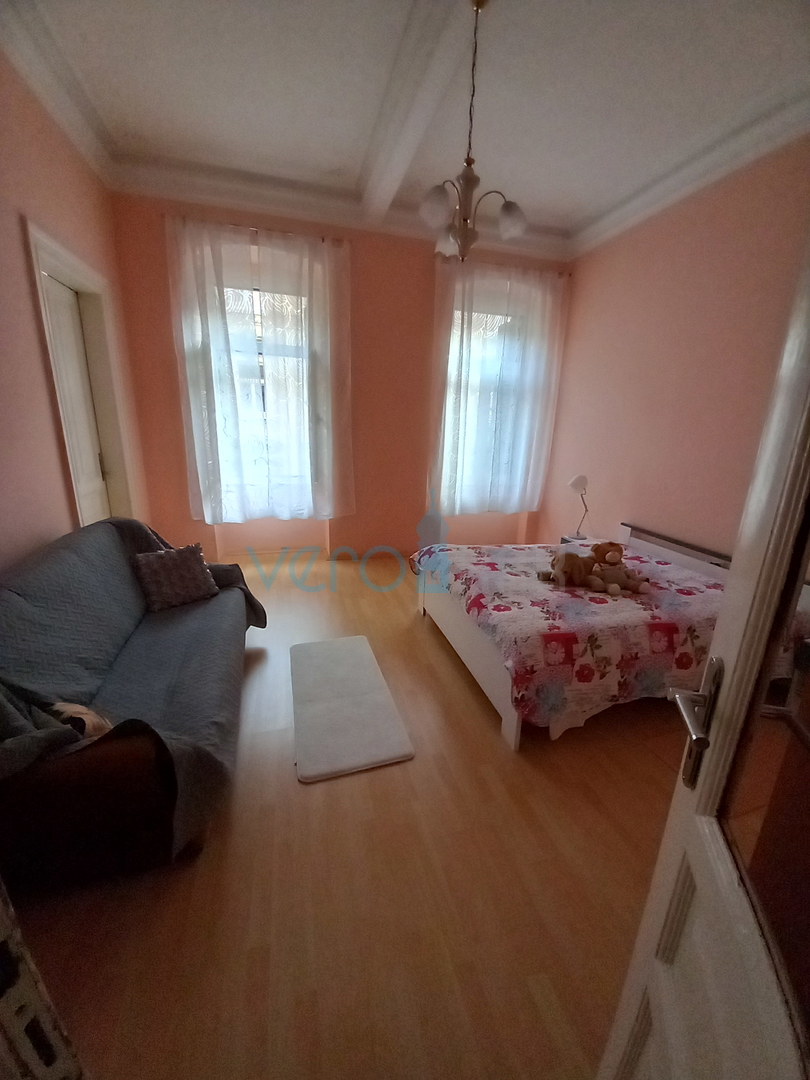 Rijeka, center, Pomerio, prostorno štirisobno stanovanje s 97 m2 v drugem nadstropju