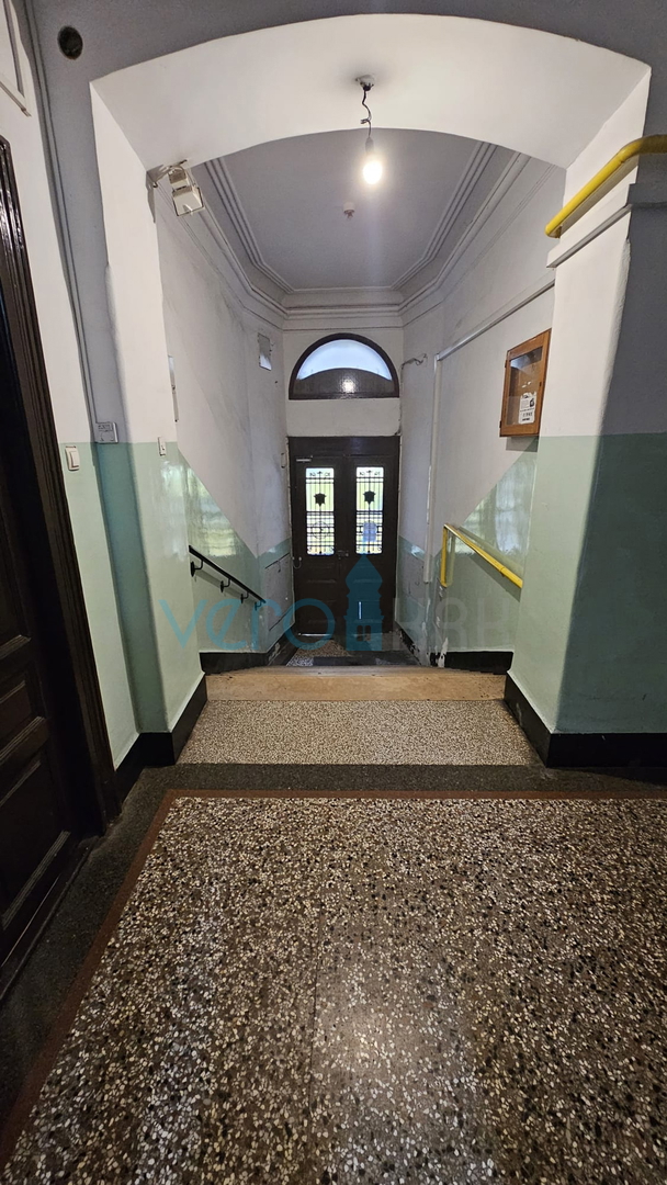 Rijeka, center, Pomerio, prostorno štirisobno stanovanje s 97 m2 v drugem nadstropju