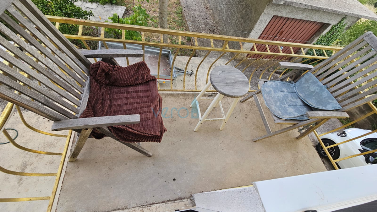 Otok Krk, mesto Krk, širša okolica, samostojna hiša, 110 m2, pogled na morje, zemljišče 980 m2, prodaja