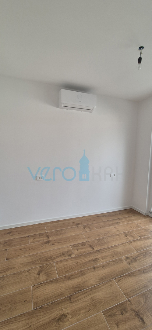 Otok Krk, Malinska, novogradnja, moderna hiša s bazenom, vrt, razgled, prodaja