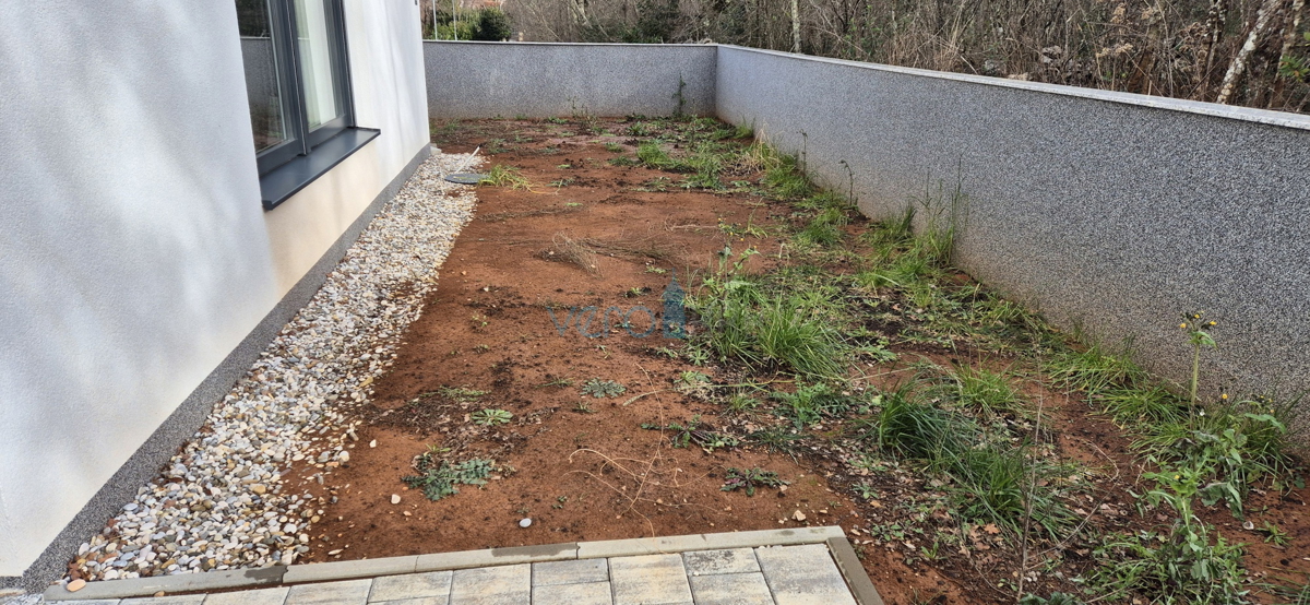 Otok Krk, Malinska, novogradnja, moderna hiša s bazenom, vrt, razgled, prodaja