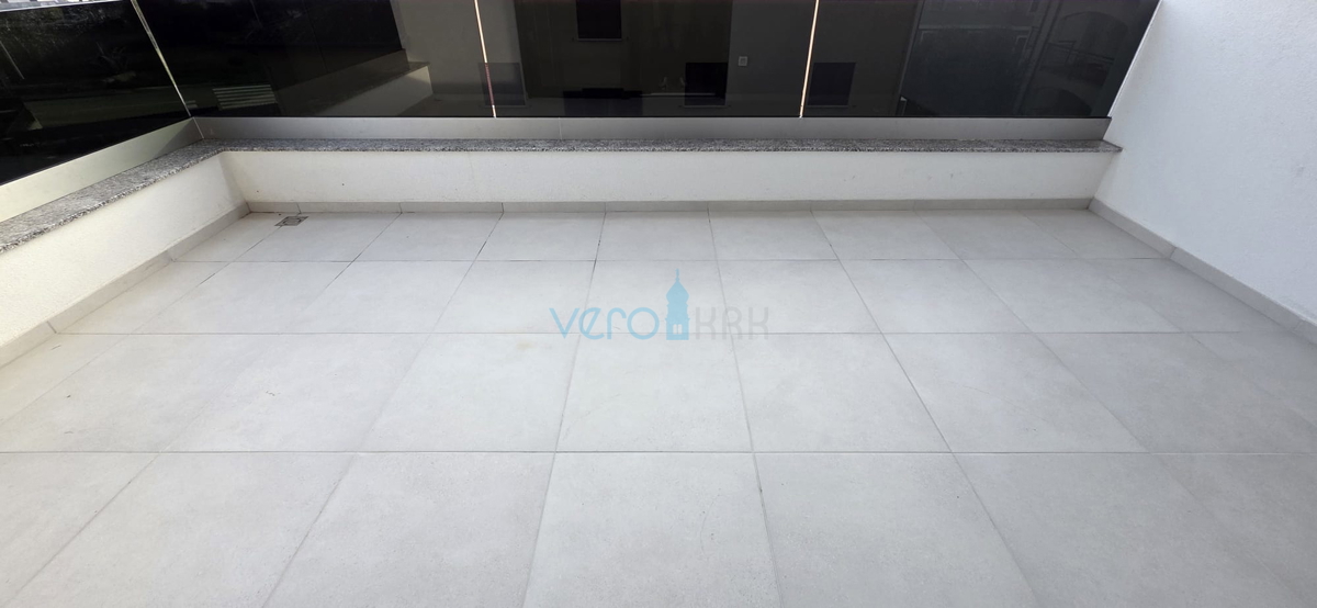 Istra, Novigrad, dvosobno stanovanje 78 m2, 1. nadstropje, novogradnja, terasa, pogled na morje, prodaja