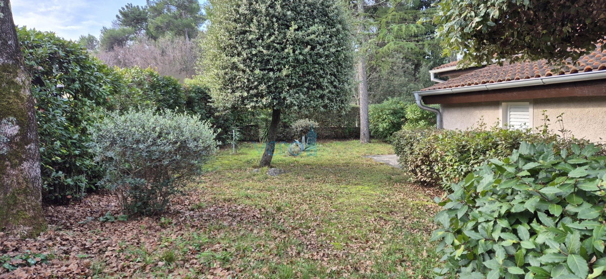 Malinska, Otok Krk, samostojna hiša, zemljišče, prva vrsta ob morju, prodaja