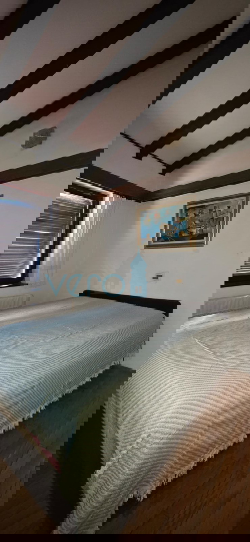 Novi Vinodolski, Bribir, dvojna hiša 115 m2 z zemljiščem 800 m2, prodaja