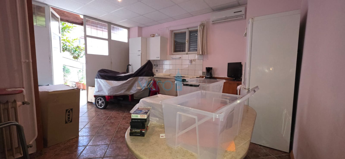 Novi Vinodolski, Bribir, dvojna hiša 115 m2 z zemljiščem 800 m2, prodaja