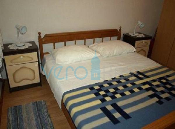 Otok Krk, Šilo, hiša s petimi apartmaji v bližini morja, prodaja