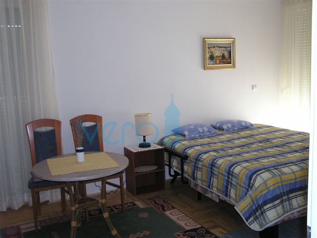 Mesto Krk, otok Krk, dvoetažni stan 85 m2 na odlični lokaciji, prodaja