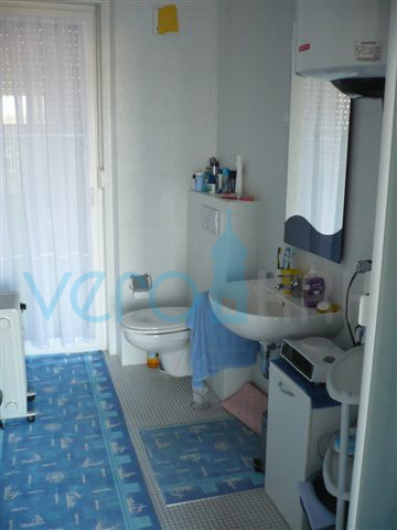Mesto Krk, otok Krk, dvoetažni stan 85 m2 na odlični lokaciji, prodaja