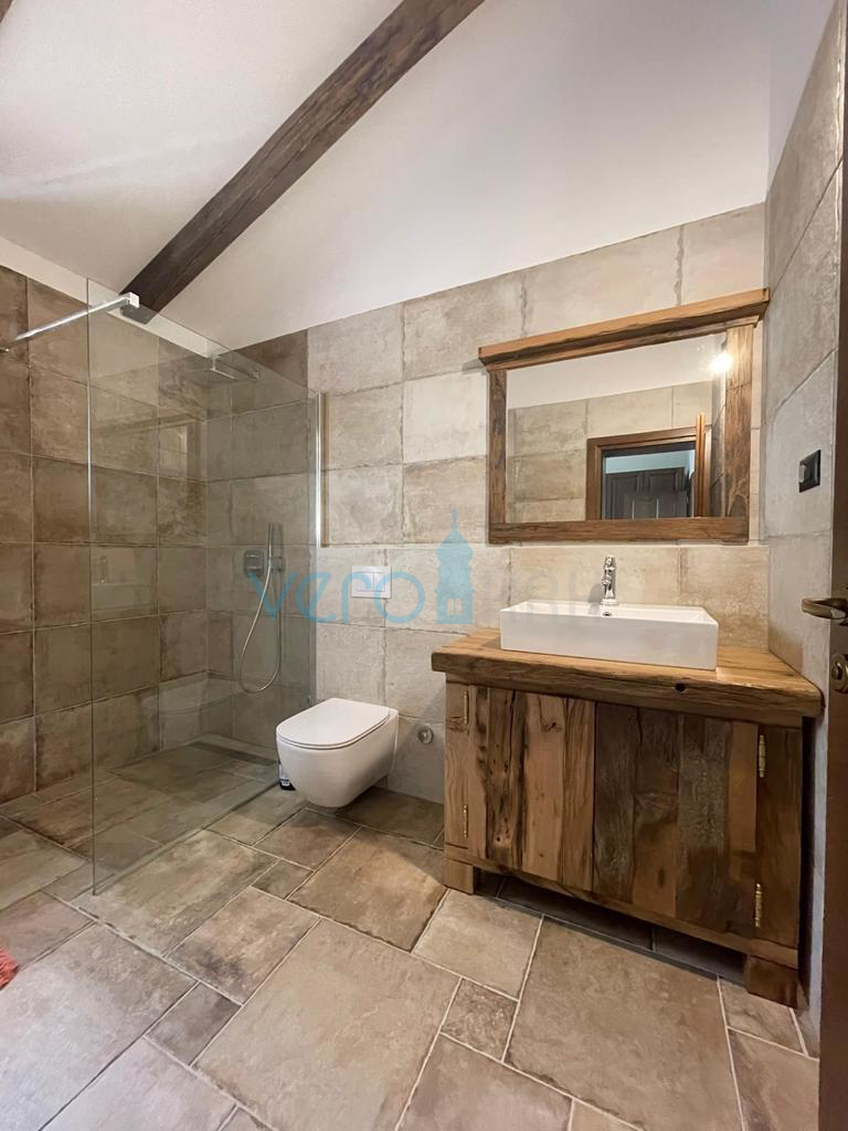 Zaliv Soline, okolica, Moderna kamnita vila z bazenom, 200 m2, prodamo