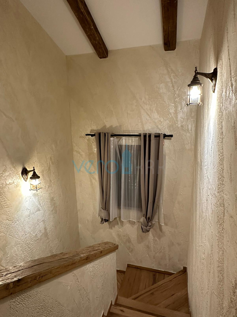 Zaliv Soline, okolica, Moderna kamnita vila z bazenom, 200 m2, prodamo