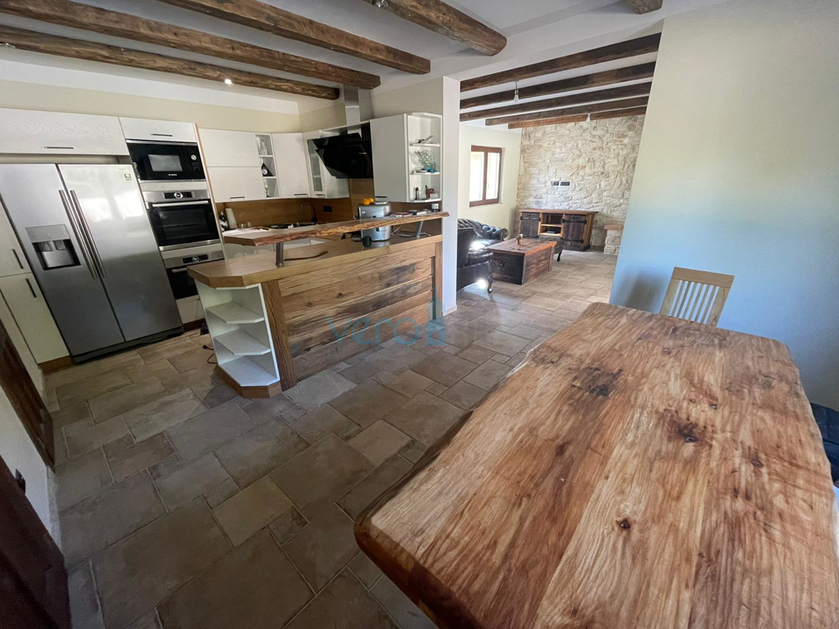 Zaliv Soline, okolica, Moderna kamnita vila z bazenom, 200 m2, prodamo