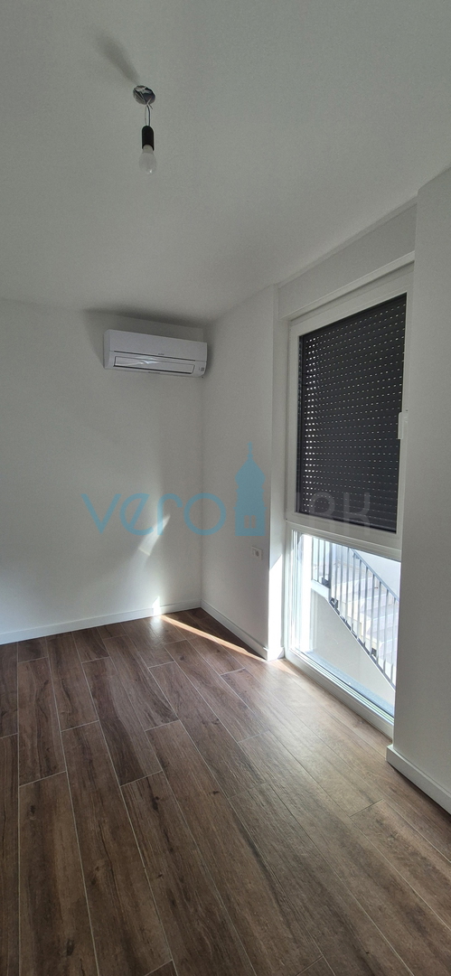 Otok Krk, Omišalj, stanovanje v prvem nadstropju z razgledom na morje, zemljišče, 170 m od morja, prodaja