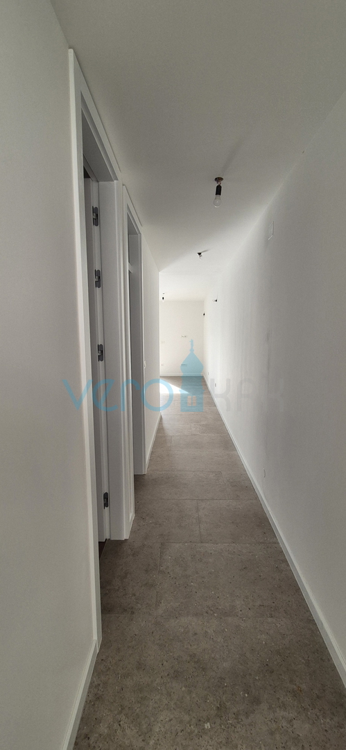 Otok Krk, Omišalj, stanovanje v prvem nadstropju z razgledom na morje, zemljišče, 170 m od morja, prodaja