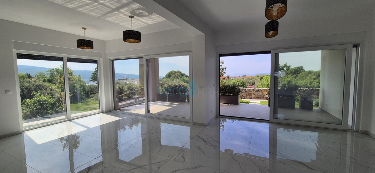 Otok Krk, mesto Krk, okolica, vila 200 m2, bazen, odprt razgled, prodaja