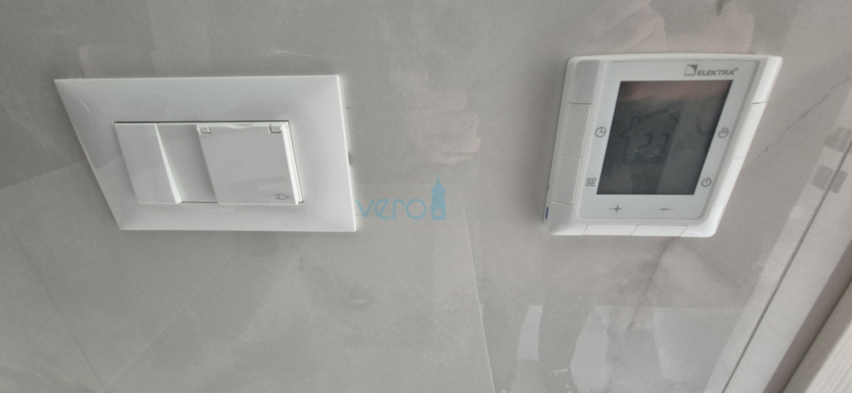 Otok Krk, mesto Krk, okolica, vila 200 m2, bazen, odprt razgled, prodaja