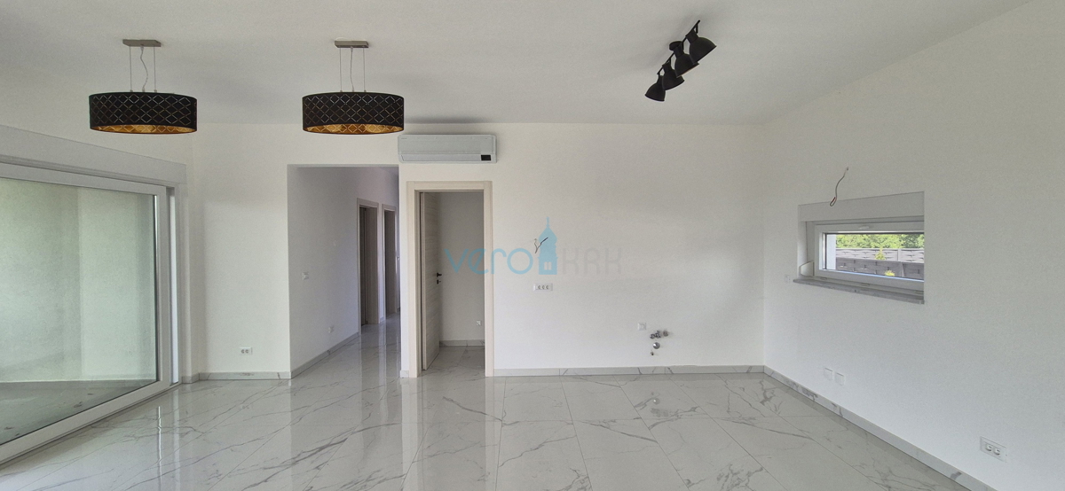 Otok Krk, mesto Krk, okolica, vila 200 m2, bazen, odprt razgled, prodaja