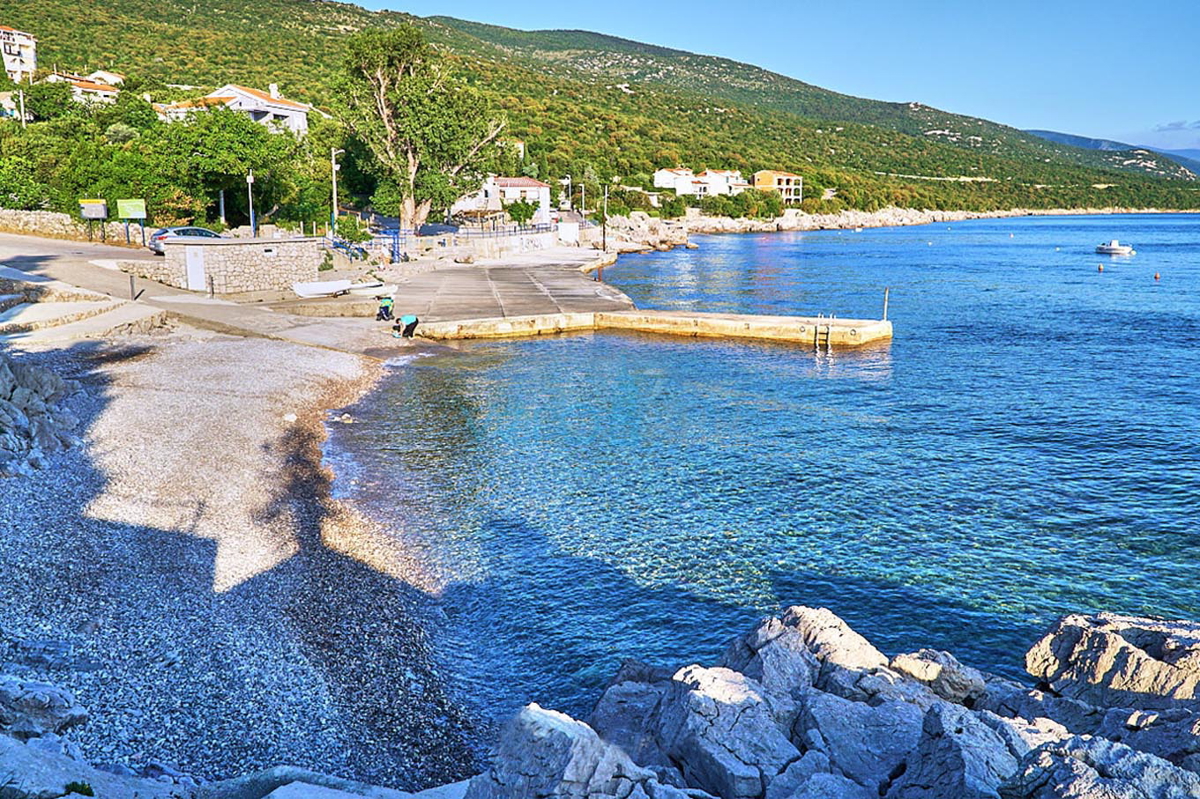 Novi Vinodolski, Smokvica - enonadstropna hiša 35 m od plaže, prodamo