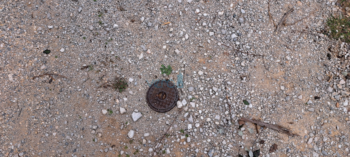 Šilo, okolica, otok Krk, začeta gradnja družinske hiše, prodaja