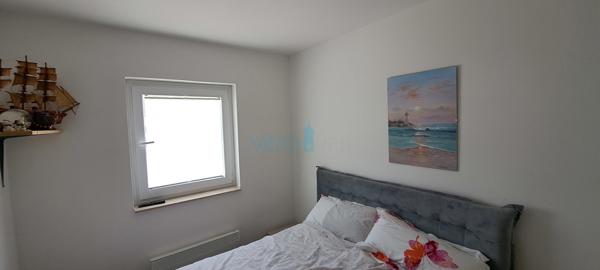 Uvala Soline, otok Krk, apartma 31 m2, pritličje, terasa, prodamo