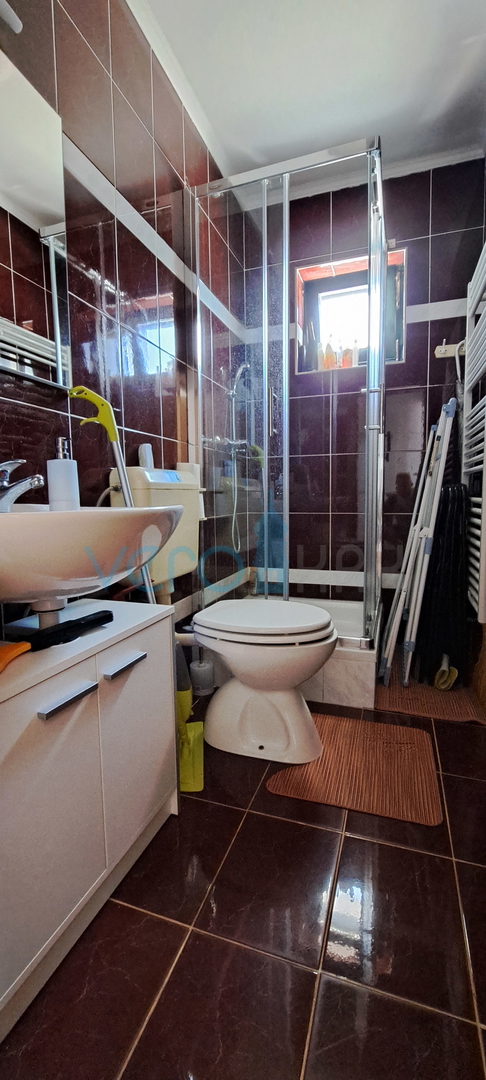Uvala Soline, otok Krk, apartma 31 m2, pritličje, terasa, prodamo