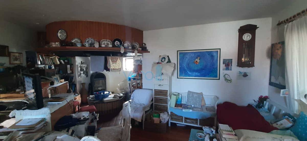 Otok Krk, center Malinska: Samostojna apartmajska hiša s 7 enotami, 450 m od morja, na prodaj