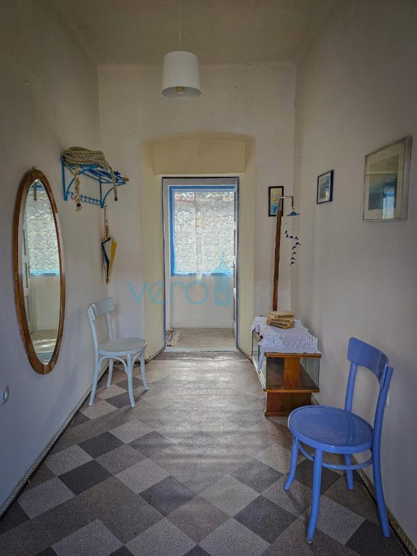 Bakar, skrajni v vrsti, hiša ob morju, prodaja
