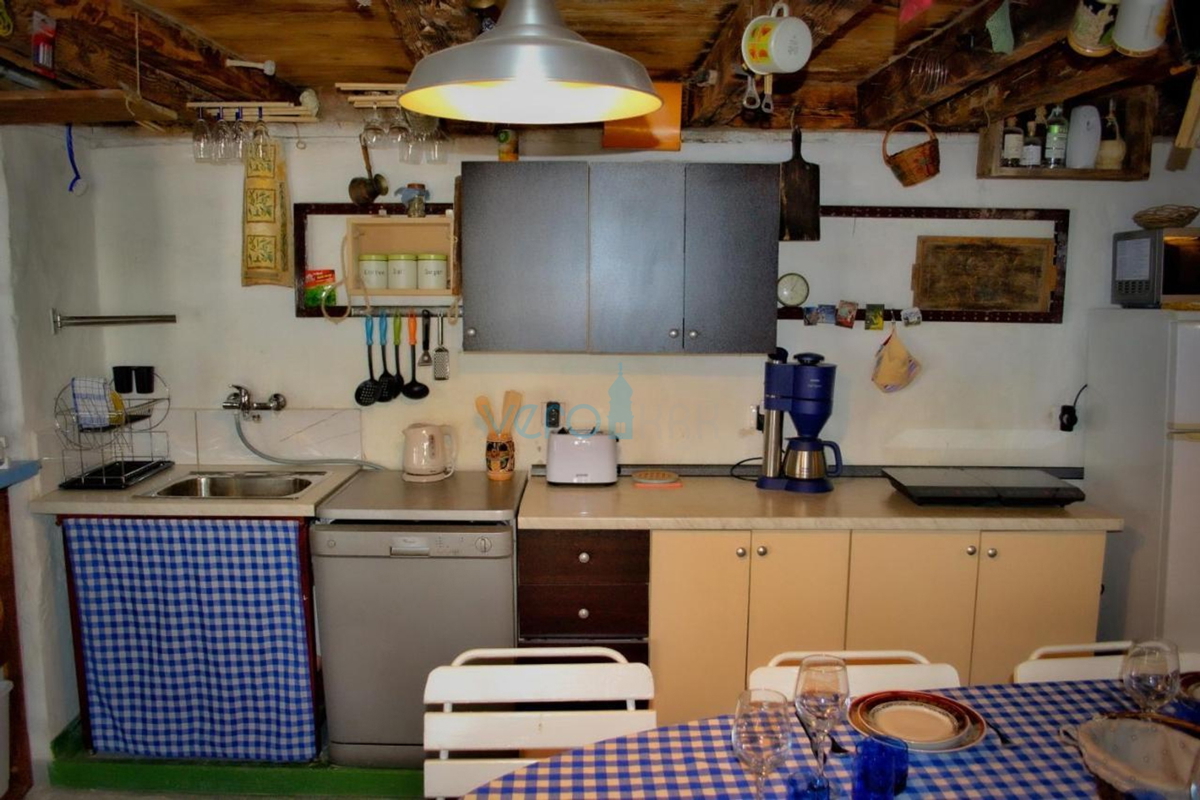 Bakar, skrajni v vrsti, hiša ob morju, prodaja