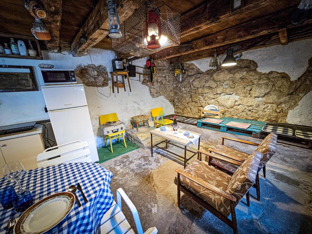 Bakar, skrajni v vrsti, hiša ob morju, prodaja