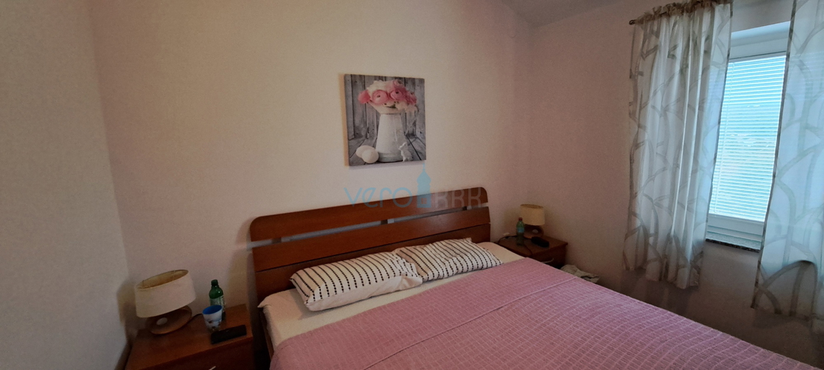 Uvala Soline, otok Krk, dvosobno stanovanje s pogledom, prodaja