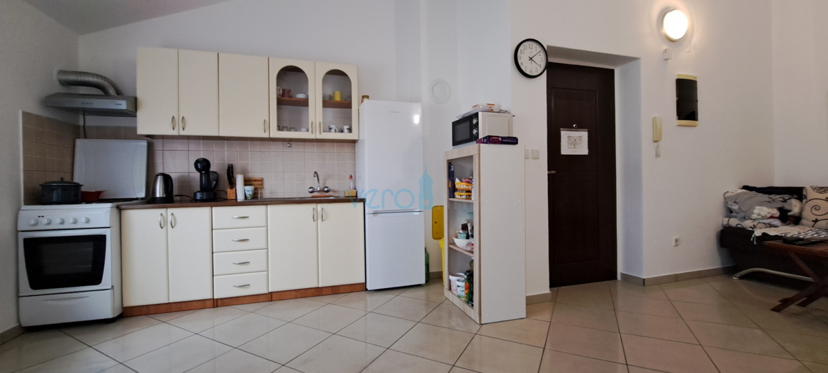 Uvala Soline, otok Krk, dvosobno stanovanje s pogledom, prodaja