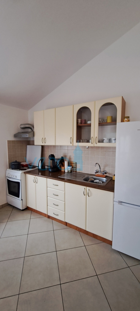 Uvala Soline, otok Krk, dvosobno stanovanje s pogledom, prodaja