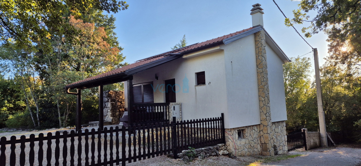Otok Krk, Dobrinj, okolica, montažna samostojna hiša z vrtom
