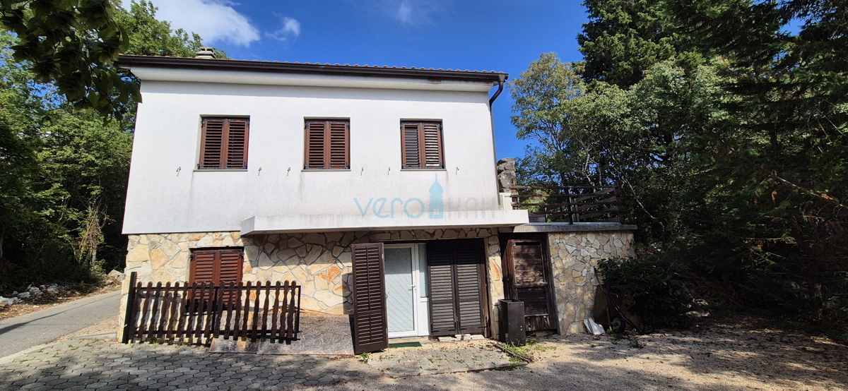 Otok Krk, Dobrinj, okolica, montažna samostojna hiša z vrtom