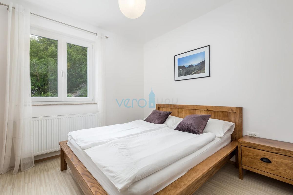 Opatija, okolica, udobna počitniška hiša s čudovitim pogledom na morje, prodaja