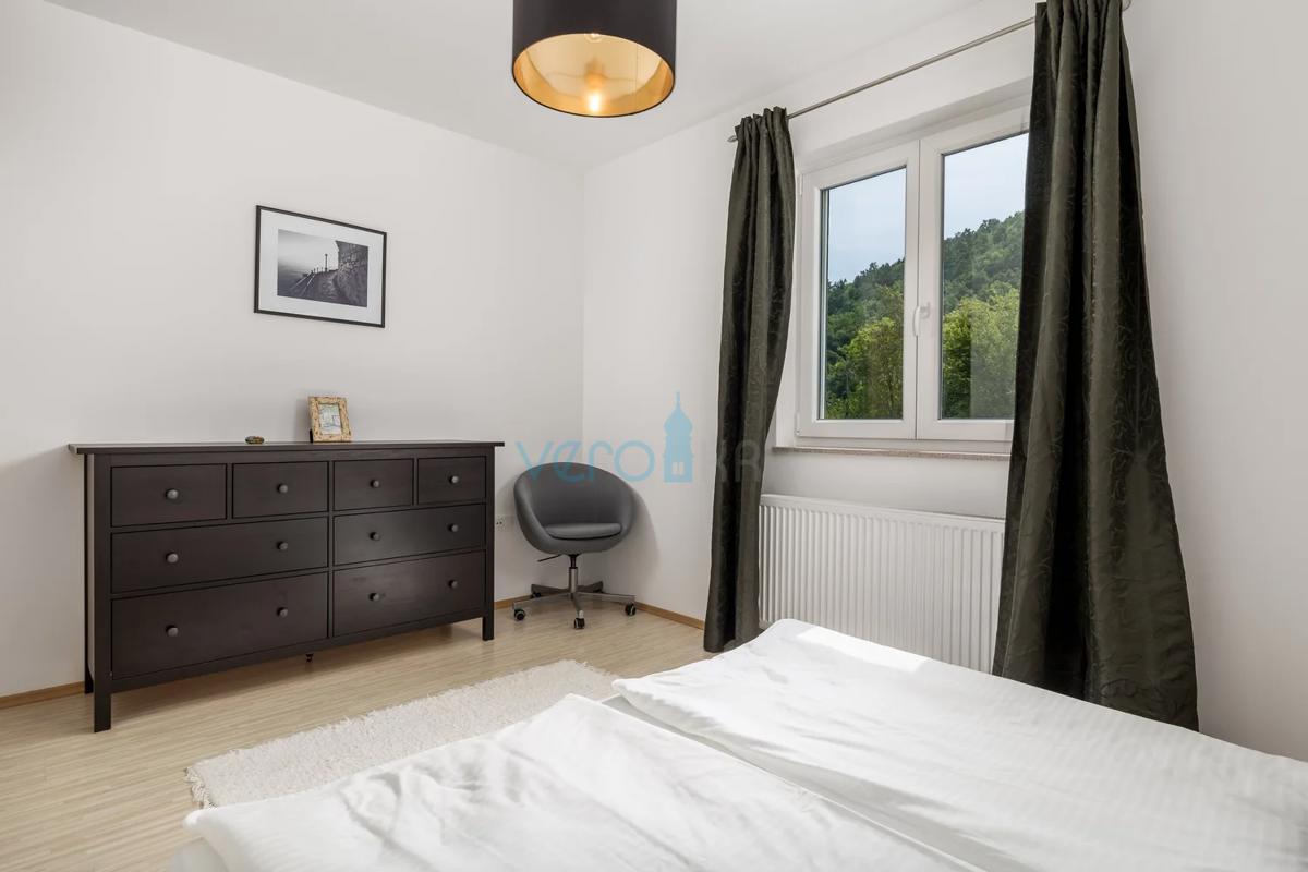 Opatija, okolica, udobna počitniška hiša s čudovitim pogledom na morje, prodaja