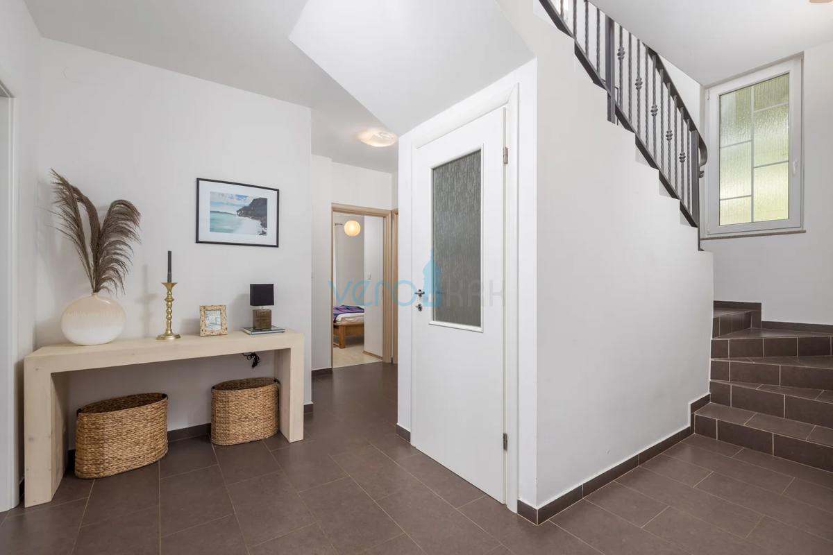 Opatija, okolica, udobna počitniška hiša s čudovitim pogledom na morje, prodaja