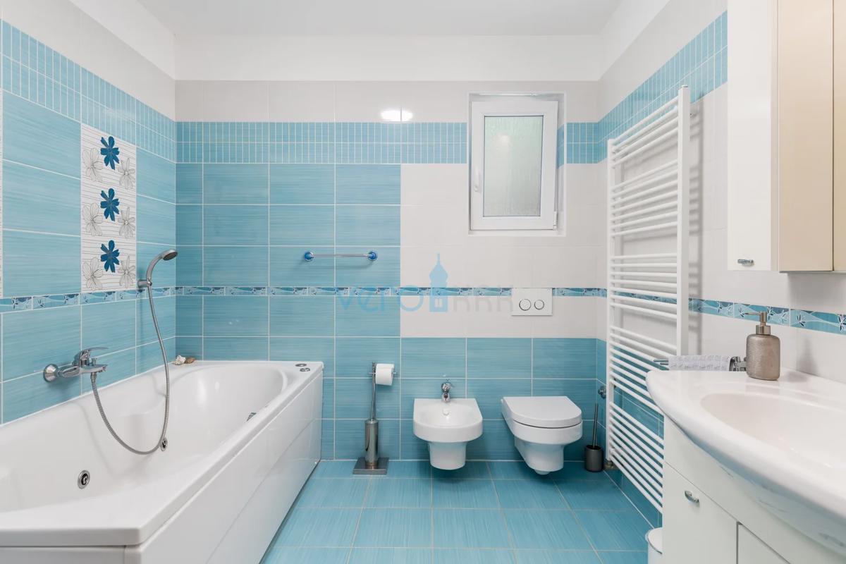 Opatija, okolica, udobna počitniška hiša s čudovitim pogledom na morje, prodaja