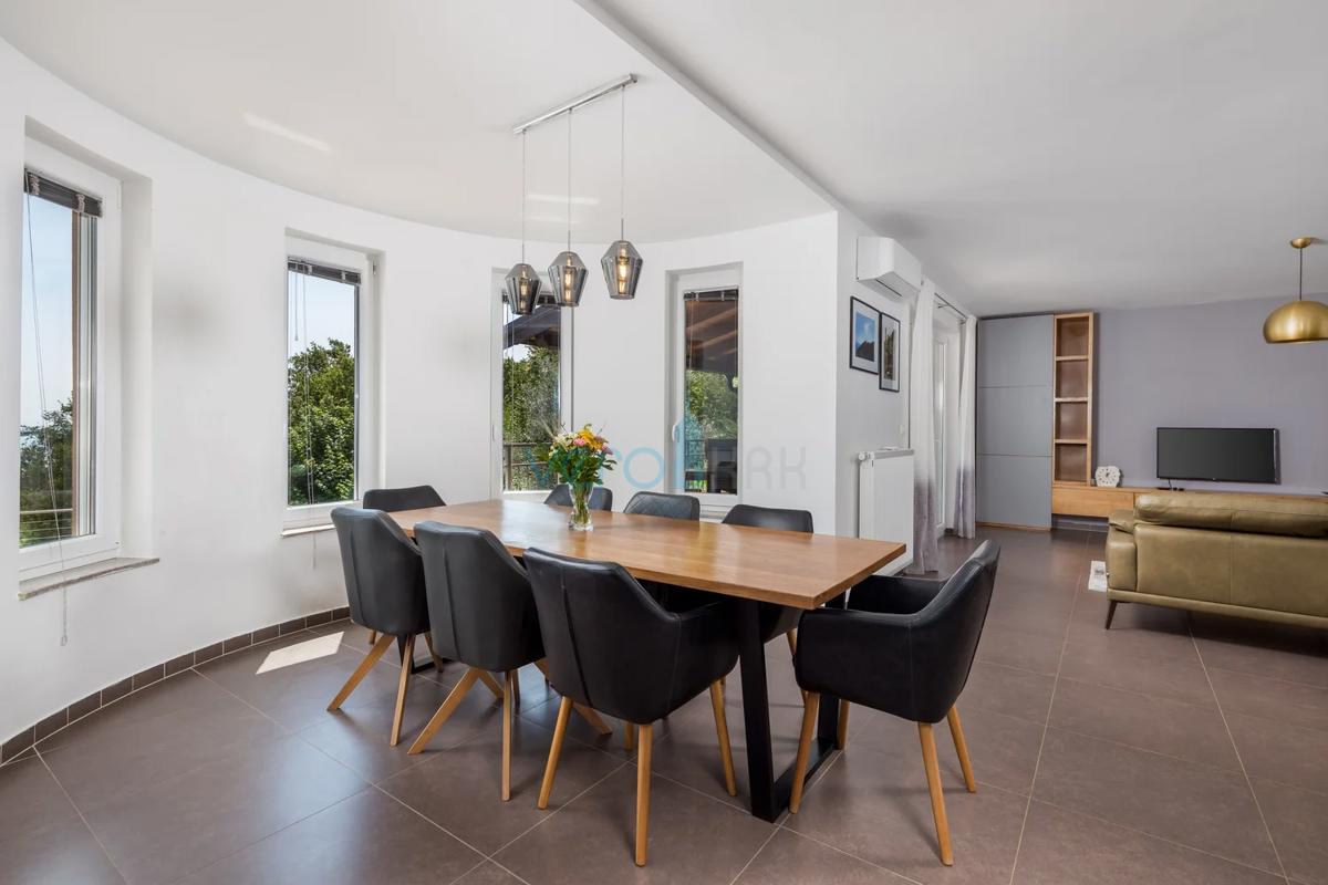 Opatija, okolica, udobna počitniška hiša s čudovitim pogledom na morje, prodaja