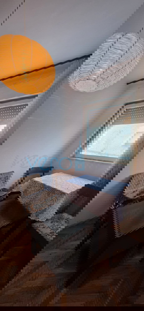 Gorski kotar, Vrbovsko, samostojna hiša s 3 stanovanji, vrt, prodaja