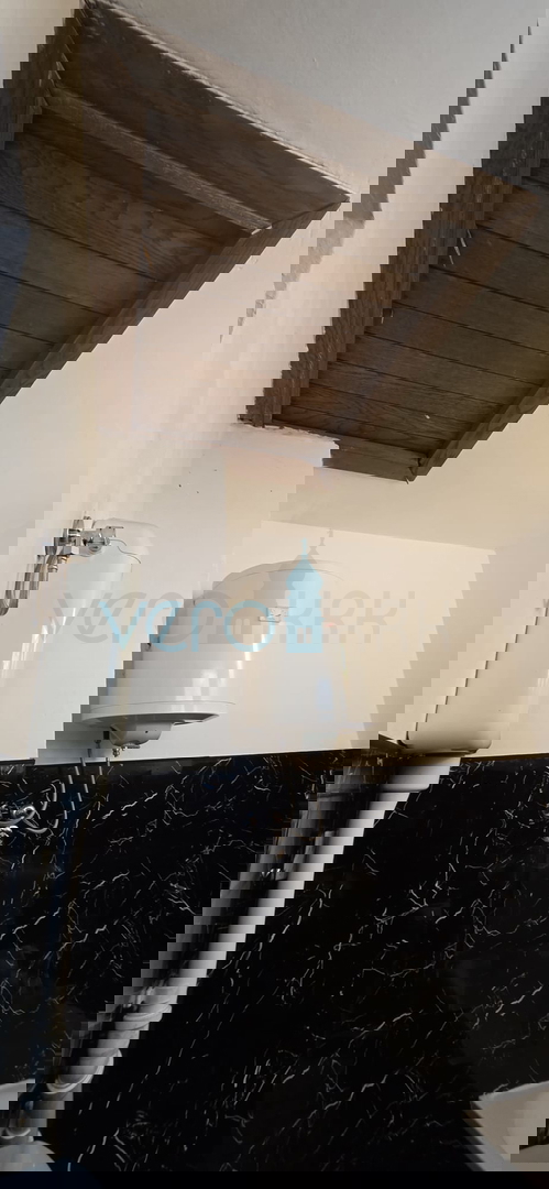 Gorski kotar, Vrbovsko, samostojna hiša s 3 stanovanji, vrt, prodaja