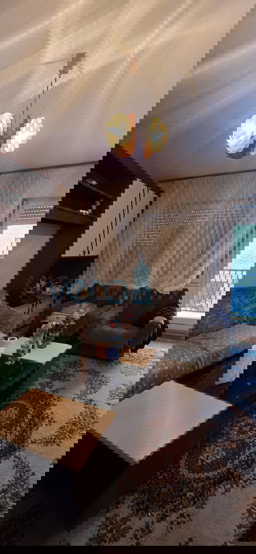 Gorski kotar, Vrbovsko, samostojna hiša s 3 stanovanji, vrt, prodaja