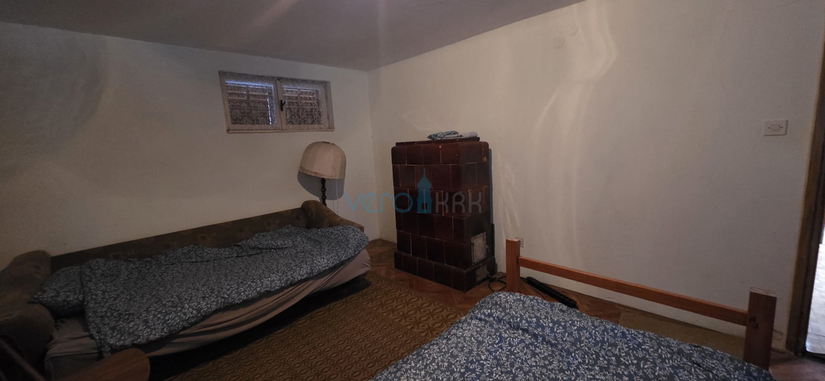 Gorski kotar, Vrbovsko, samostojna hiša s 3 stanovanji, vrt, prodaja