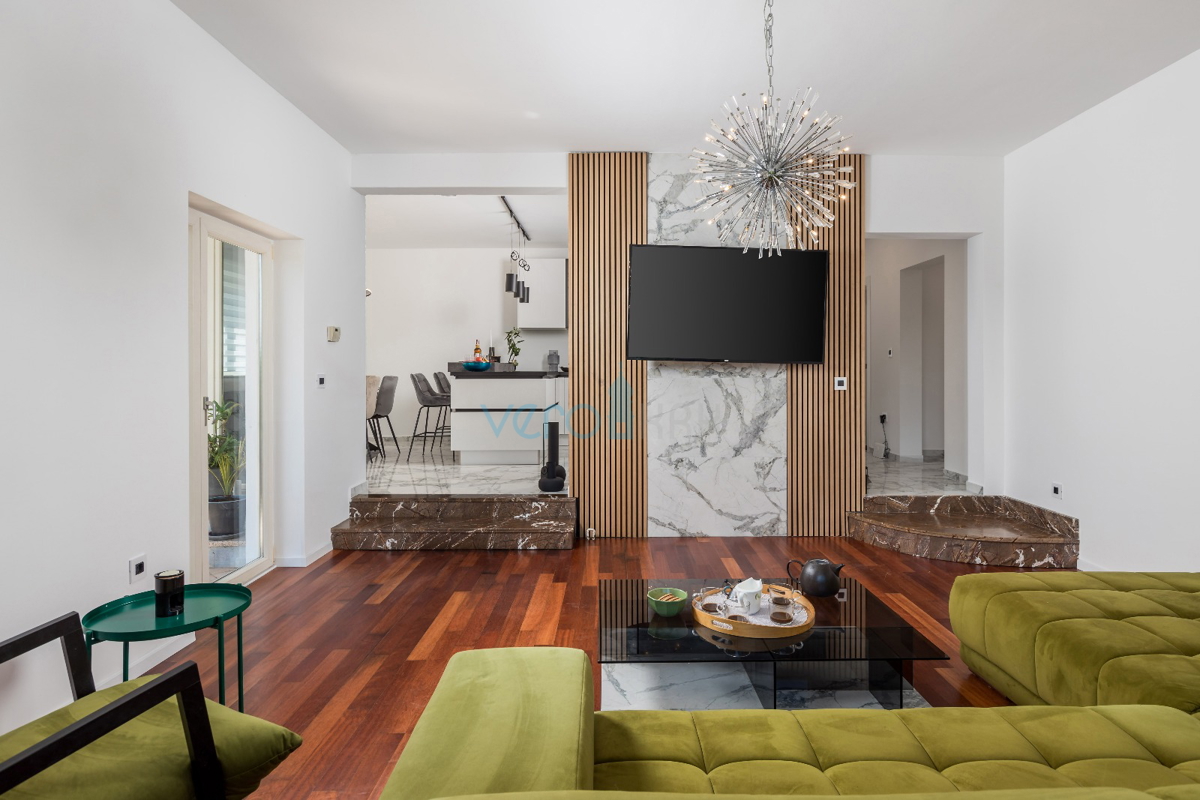 Rijeka, zahod, samostojna vila na parceli 1500 m2, prodaja