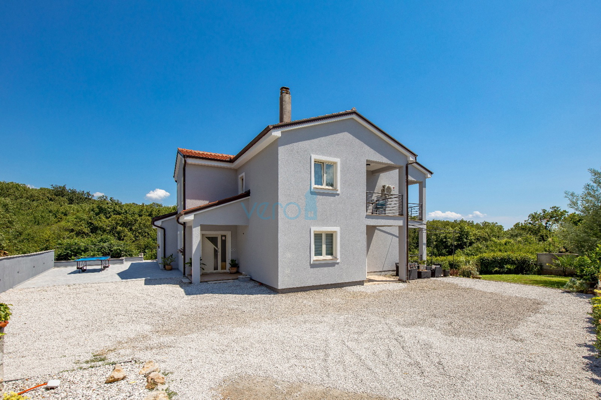 Rijeka, zahod, samostojna vila na parceli 1500 m2, prodaja
