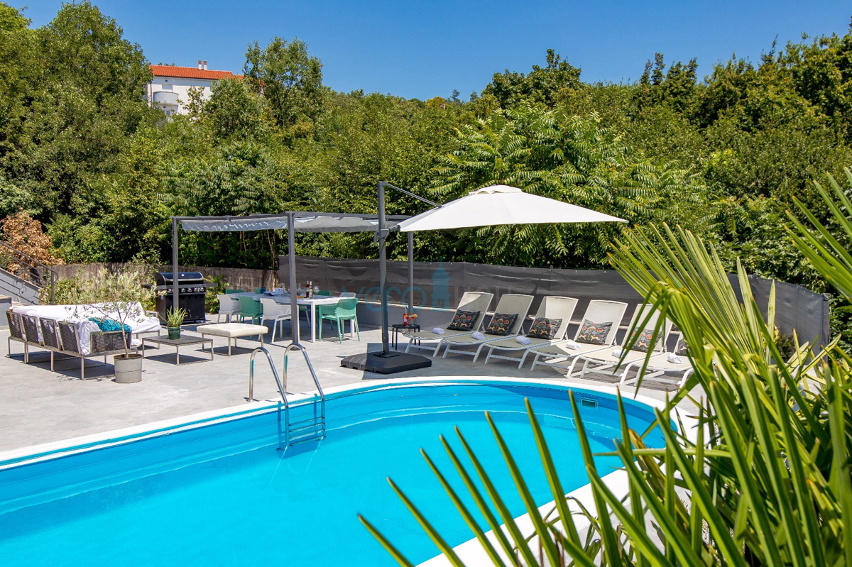 Rijeka, zahod, samostojna vila na parceli 1500 m2, prodaja