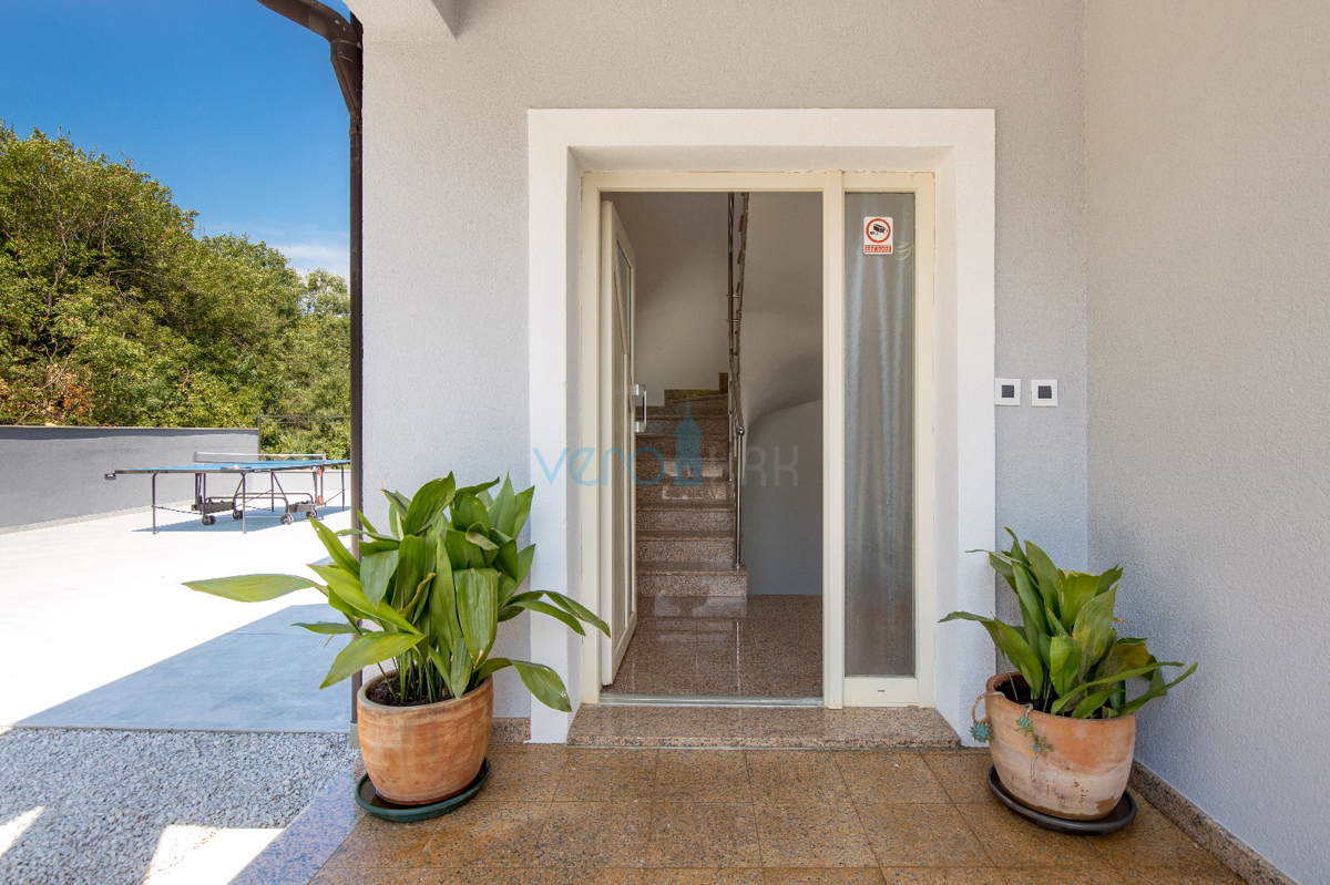 Rijeka, zahod, samostojna vila na parceli 1500 m2, prodaja