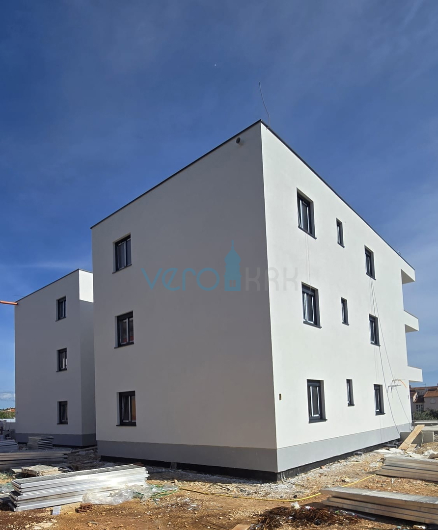 Istra, Novigrad, luksuzno stanovanje 124 m2, pritličje, novogradnja, bazen, vrt, prodaja