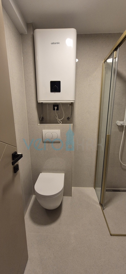 Crikvenica, novogradnja, sodoben enosobni apartma 29 m2 v drugem nadstropju, dvigalo, prodaja