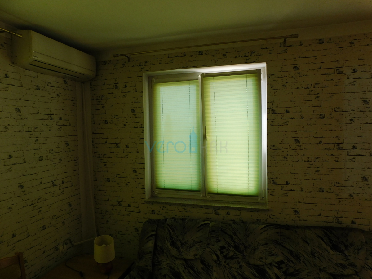 Malinska, dvoetažni apartma z vrtom in panoramskim pogledom na morje
